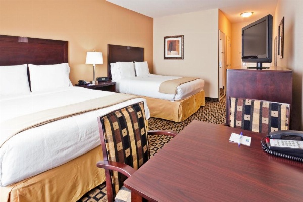 Holiday Inn Express & Suites Clovis image 20
